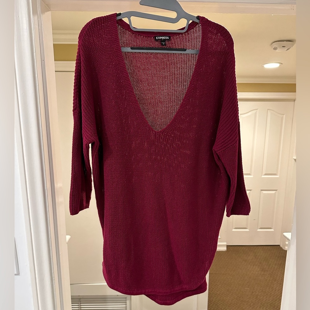 Loose fitting short-sleeved light sweater